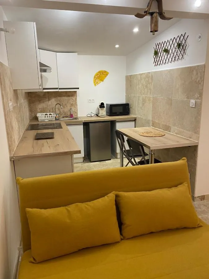 Vila Studio A La Ferme Arles 0*,